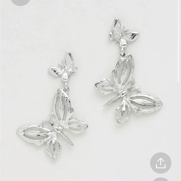 ModCloth NWT Butterfly Earrings - Picture 1 of 3